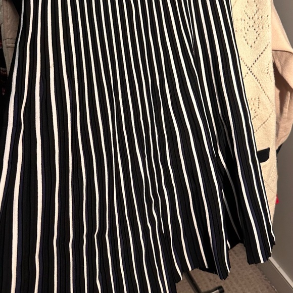 MaxMara Striped Pattern Knit Skirt - Picture 5 of 13